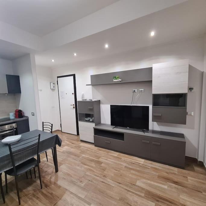 Apartment Garibaldi ปาเวีย ภายนอก รูปภาพ