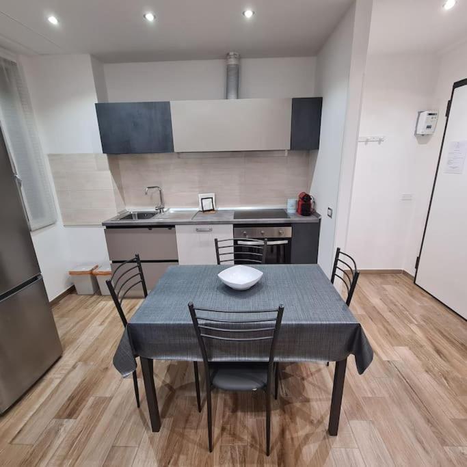 Apartment Garibaldi ปาเวีย ภายนอก รูปภาพ