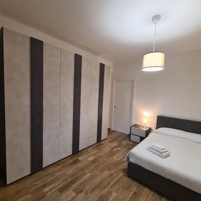 Apartment Garibaldi ปาเวีย ภายนอก รูปภาพ