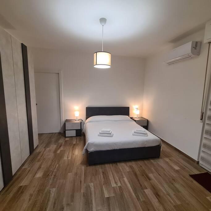 Apartment Garibaldi ปาเวีย ภายนอก รูปภาพ